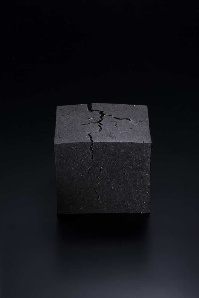 Cube crack, 2023