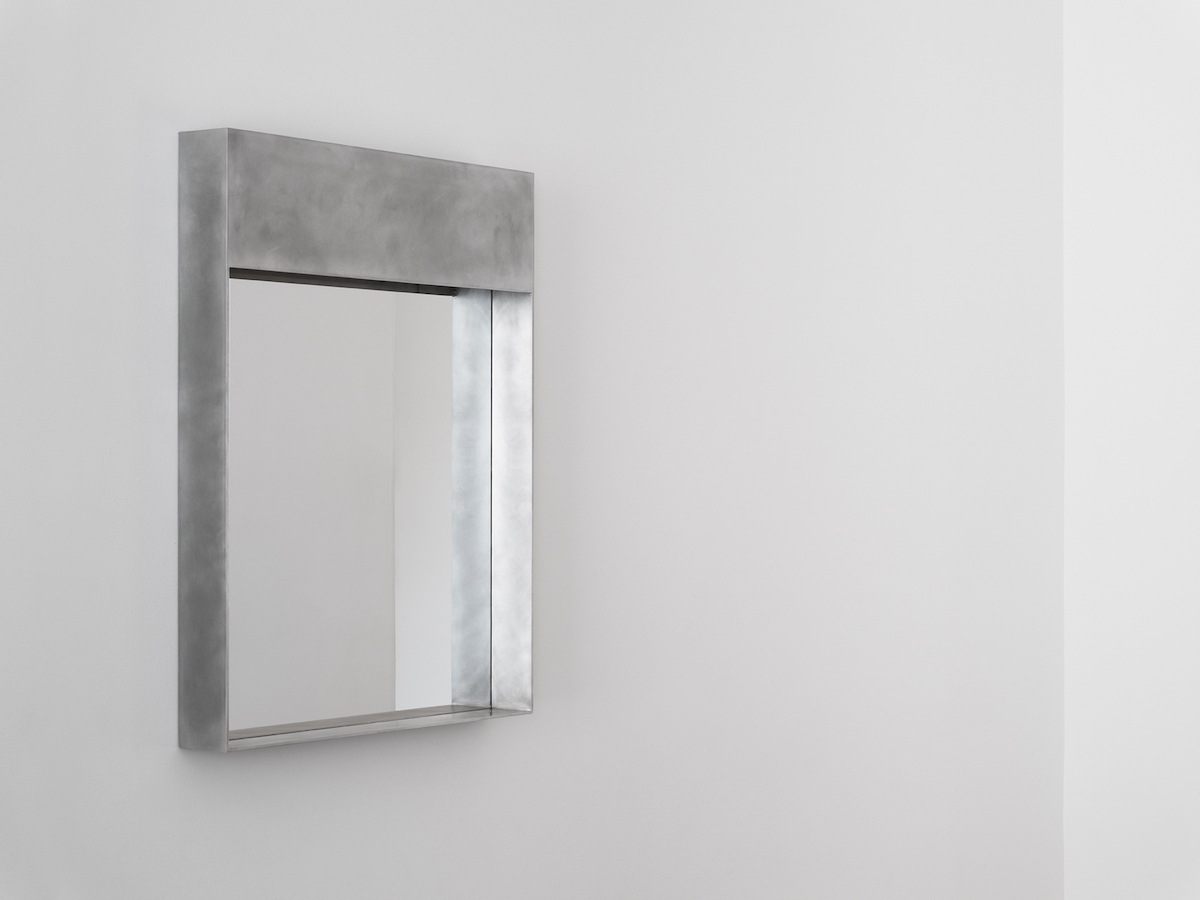 Backstage L (mirror)