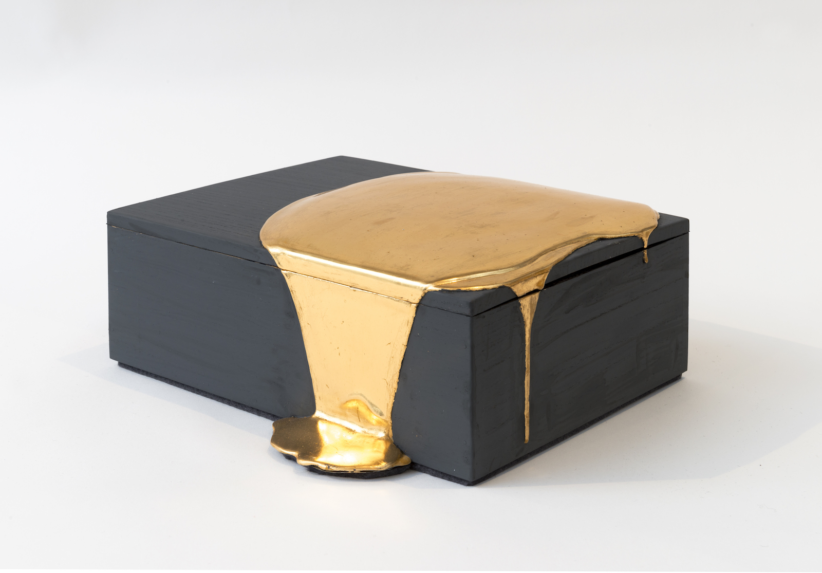 Untitled Red Gold Box, 2016